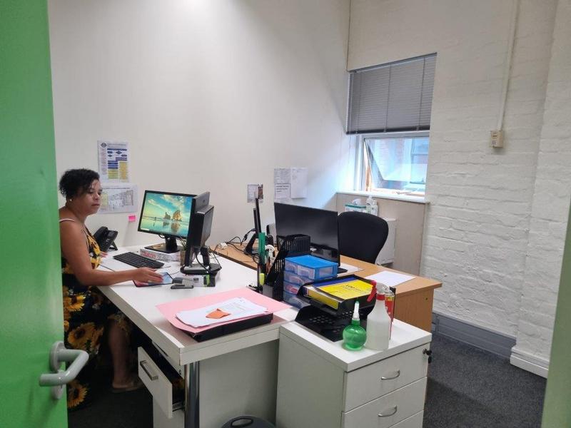 To Let Commercial Property for Rent in Mowbray Western Cape